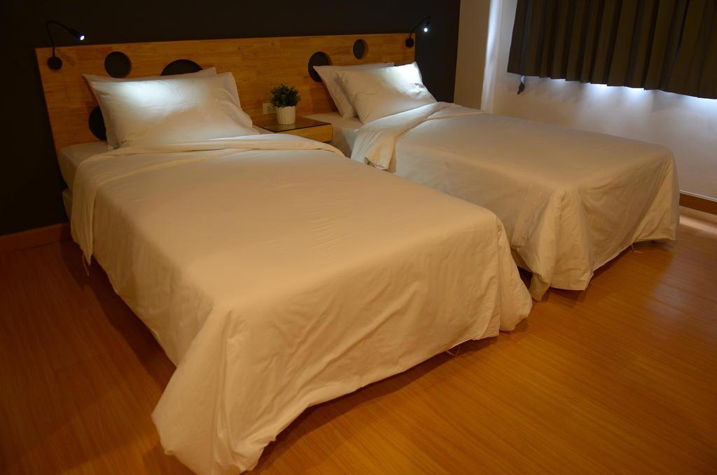 Mybed Ratchada Hotel Bangkok Buitenkant foto