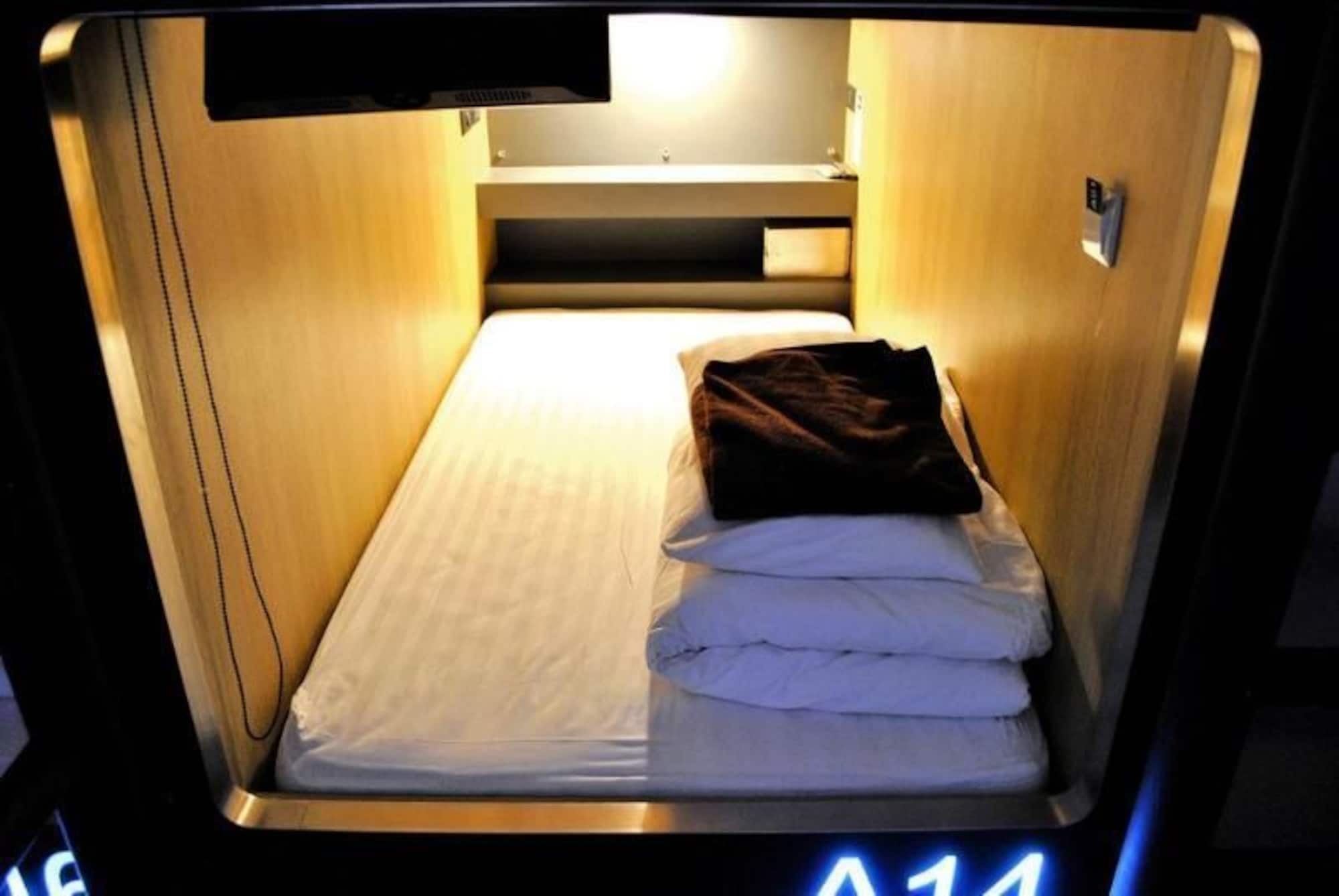 Mybed Ratchada Hotel Bangkok Buitenkant foto